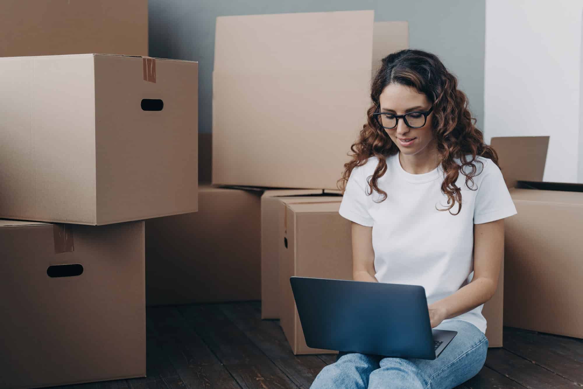 Choisir les bonnes boîtes : Clés d’un déménagement sans encombre
